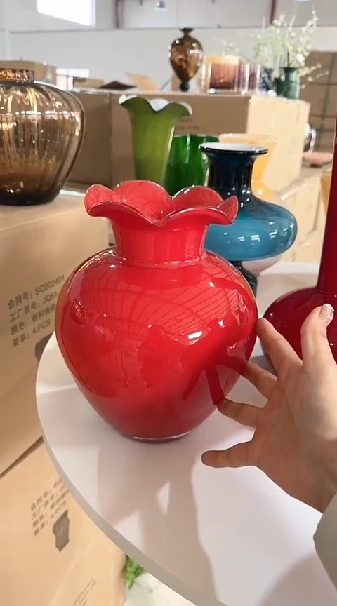 【闪购商品】玻璃红色大肚瓶