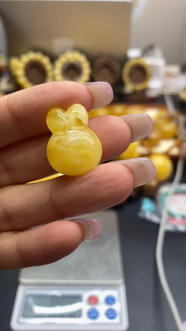 琥珀未镶嵌珠宝奇石.***?2217