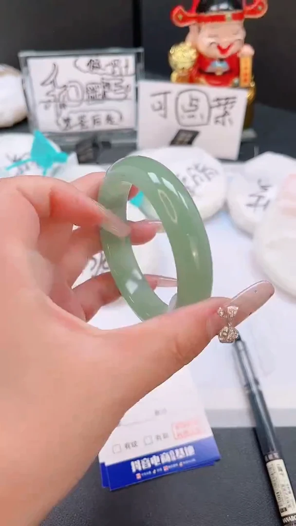 未镶嵌手镯石英质玉22T75-54