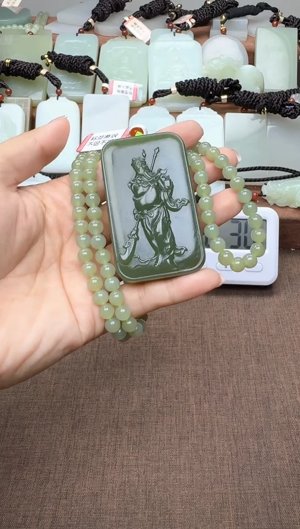 颈饰未镶嵌和田玉1