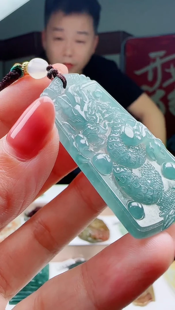 颈饰未镶嵌翡翠多样性发其一