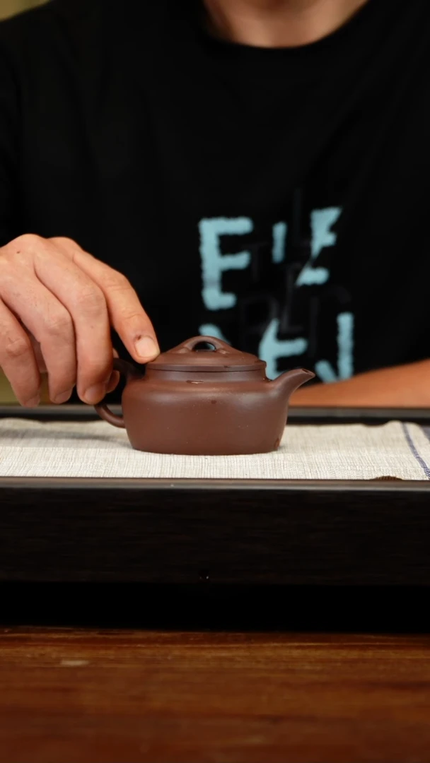 茶壶紫砂四底玉璧