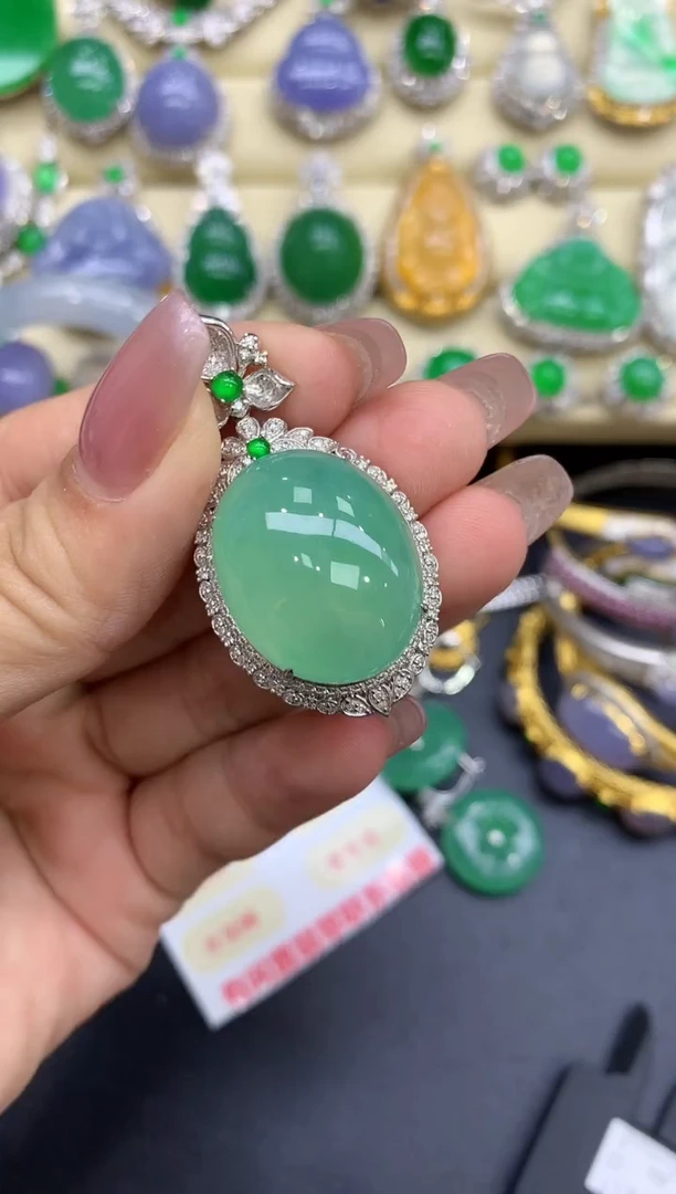 颈饰18K金镶嵌翡翠499-中国好珍宝