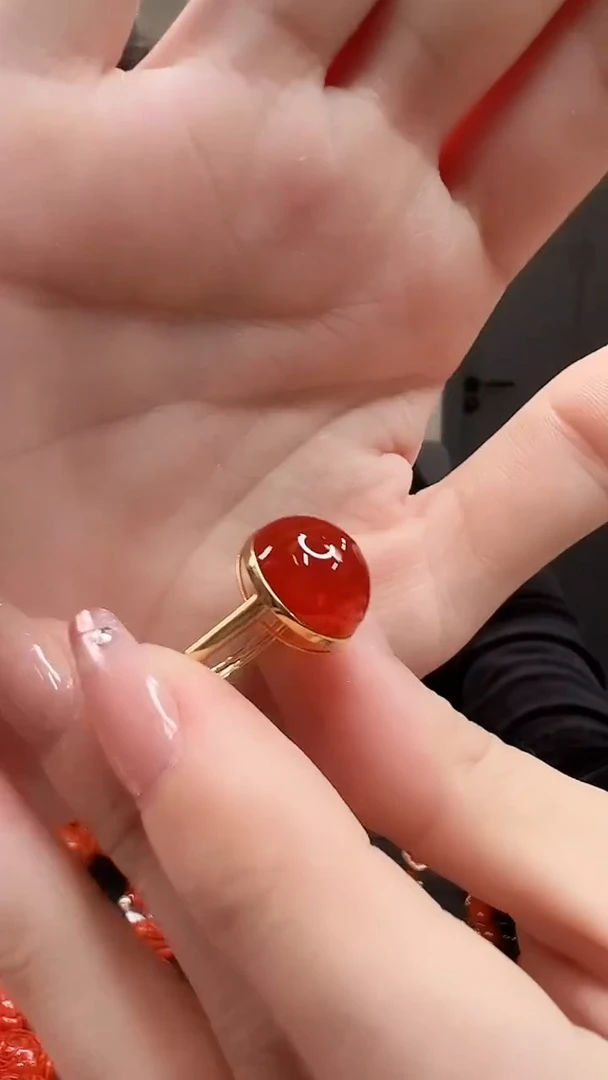 18K金镶嵌戒指南红玛瑙茶**香/YJ