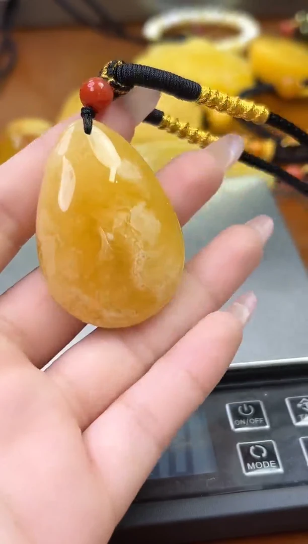 未镶嵌蜜蜡裸石琥珀蜜蜡吊坠