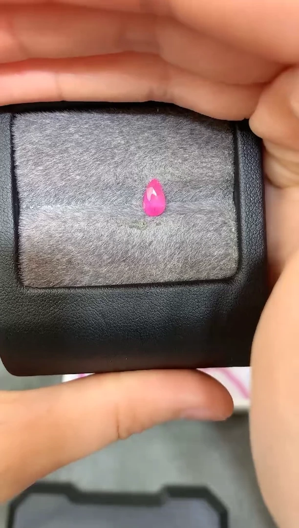 【闪购商品】定制尖晶石裸石未镶嵌水滴 马亨盖尖晶 0.80ct