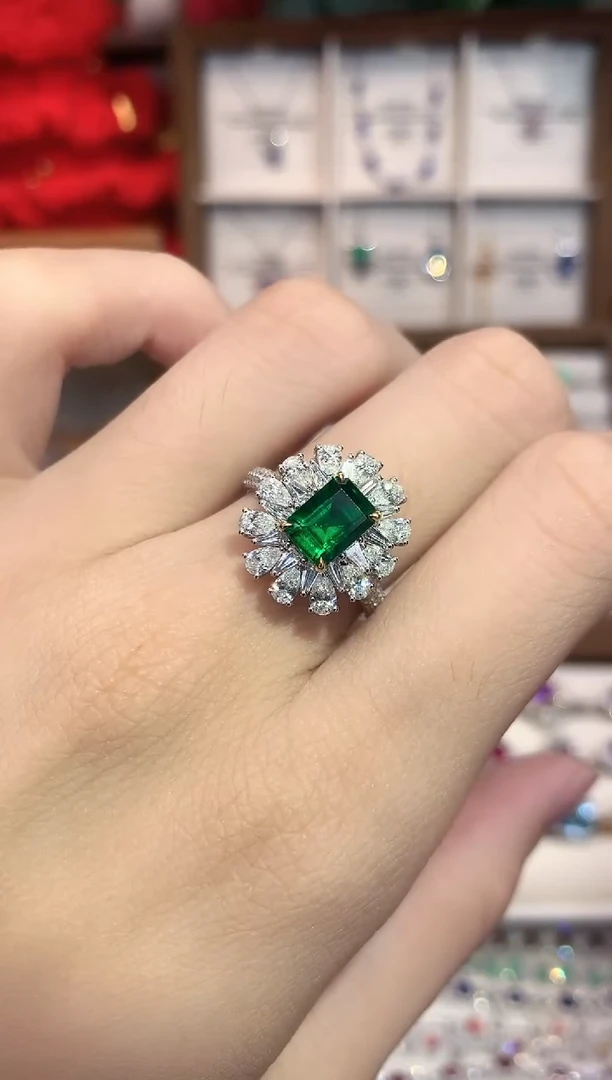 18K金镶嵌戒指祖母绿1.47ct/天然宝石/七天无理由