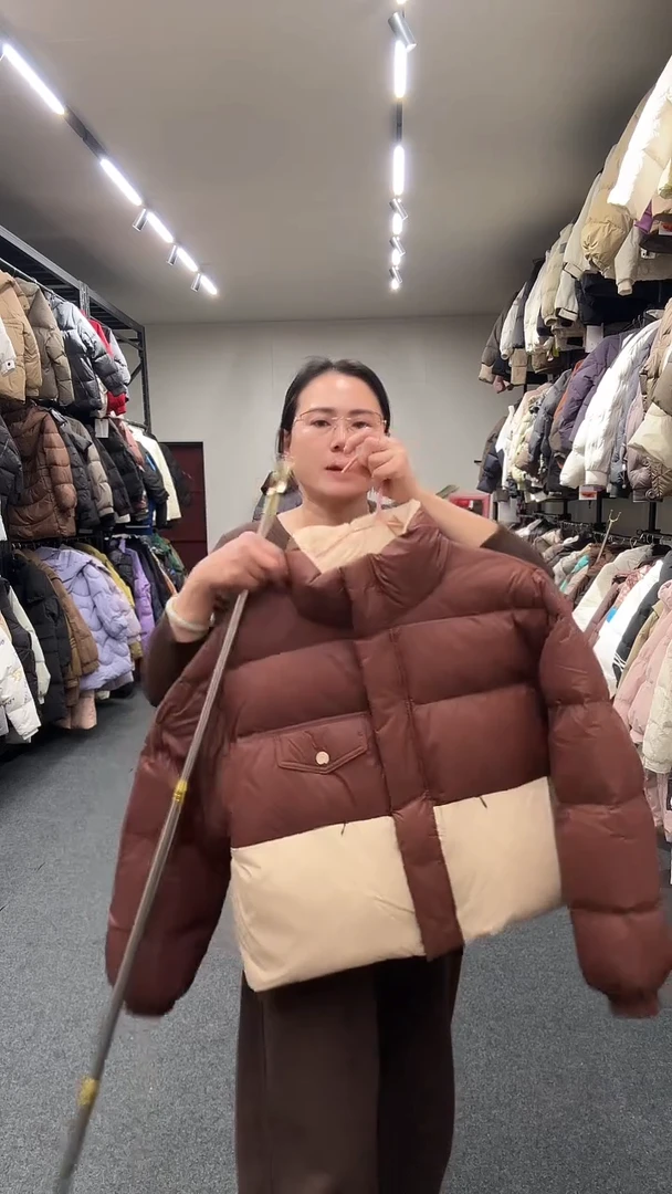 艾雨衣尚一秒闪购羽绒服