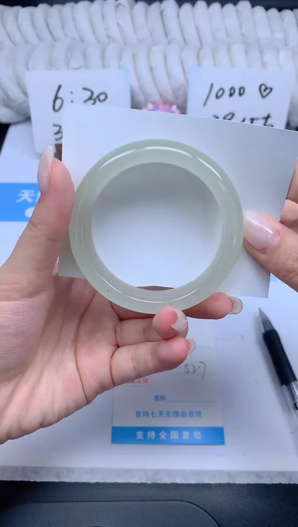 石英质玉手镯未镶嵌K18-52.7