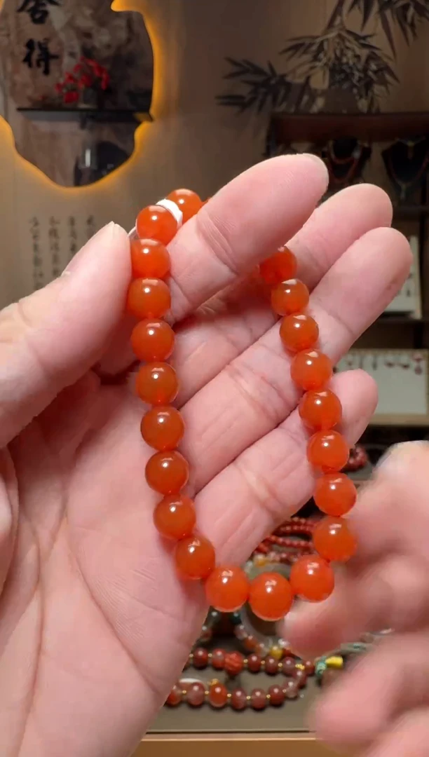 未镶嵌原矿无优化无注胶手串南红玛瑙一条约8mm 多样性发货