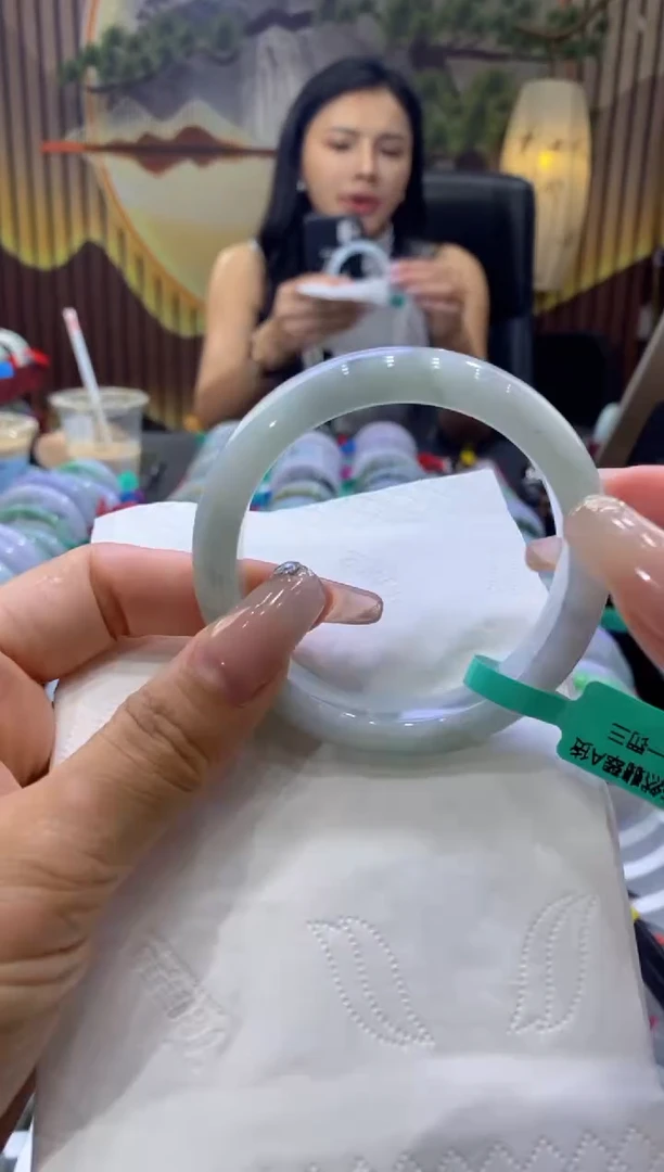 翡翠手镯未镶嵌00005439