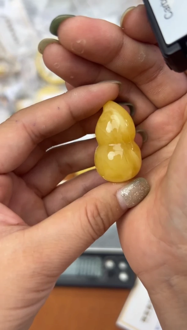 未镶嵌蜜蜡裸石蜜蜡吊坠