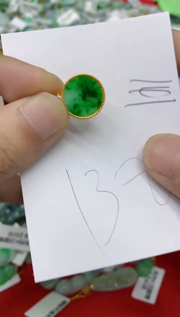 翡翠银S925镶嵌颈饰翡翠