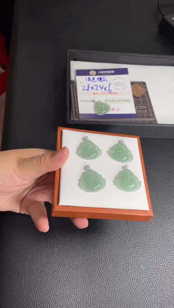 18K金镶嵌挂件翡翠佛公FL4@多样性发其一CP配绳