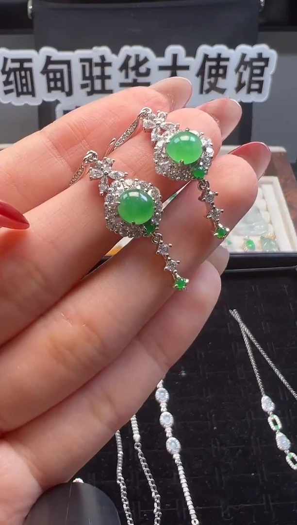 银S925镶嵌翡翠耳饰缅甸珠宝严选
