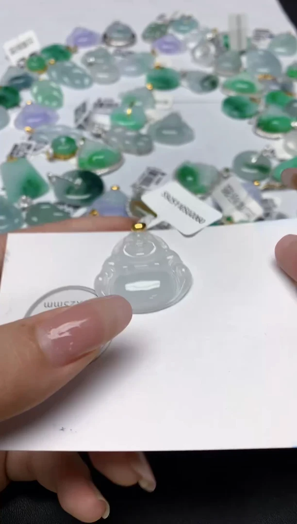 颈饰18K金镶嵌翡翠天然缅甸a货翡翠百元以上9元证书费自理