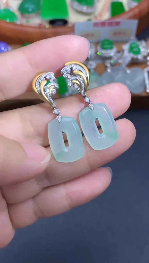 颈饰18K金镶嵌翡翠393-中国好珍宝