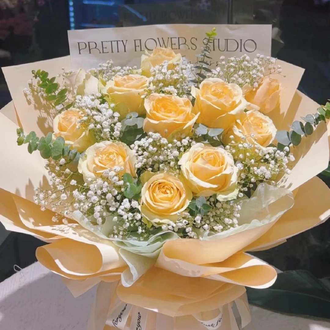 【金韵柔怀】11朵香槟玫瑰满天星混搭送朋友送男友送同事鲜花小时达同城配送