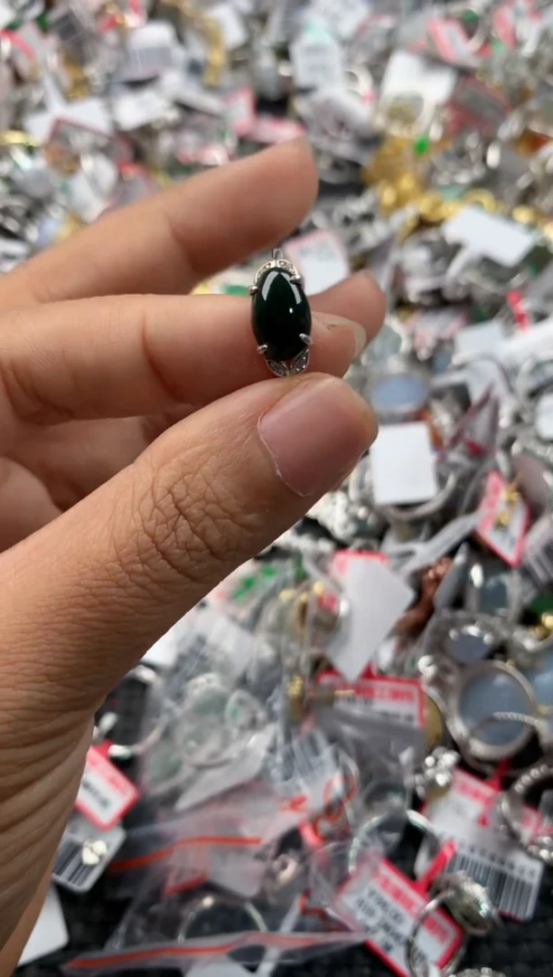 银S925镶嵌戒指翡翠777              6