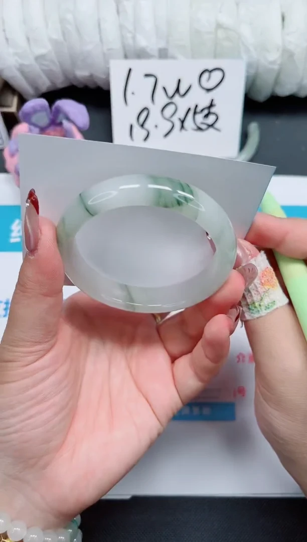 【闪购商品】石英质玉手镯未镶嵌134