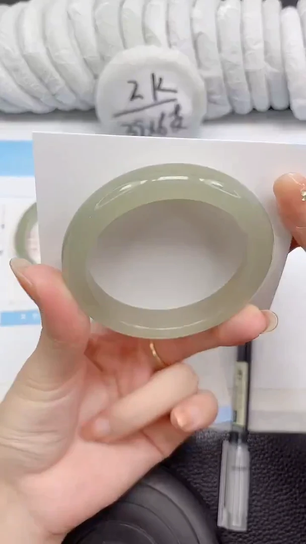 未镶嵌手镯石英质玉26-56.2