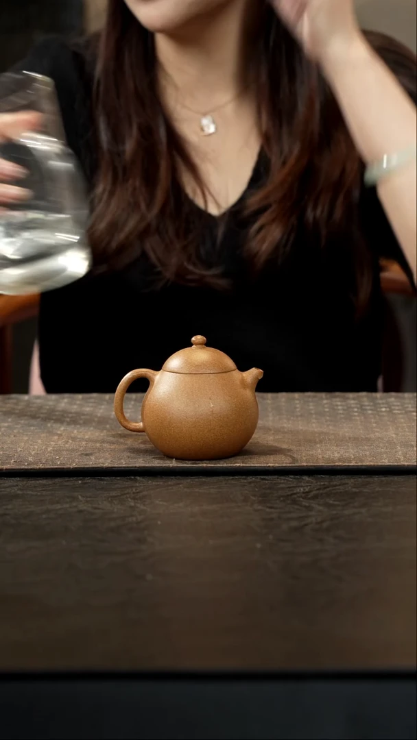茶壶紫砂冷黄金龙蛋150cc