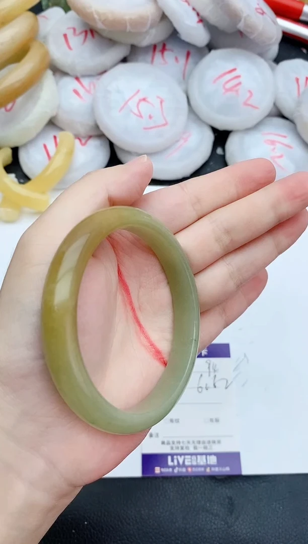 未镶嵌手镯石英质玉94+61/62