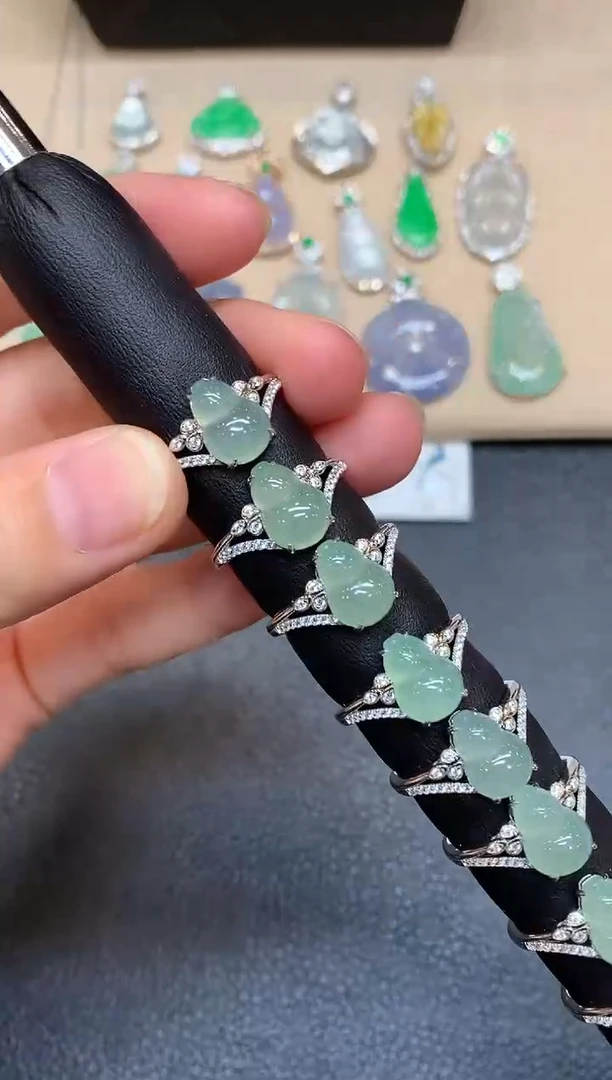 银S925镶嵌戒指翡翠葫芦【无服务费多样性发其一