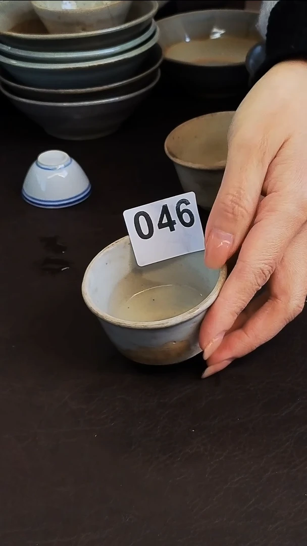 【闪购商品】1漂漂亮亮的瓷器编号046