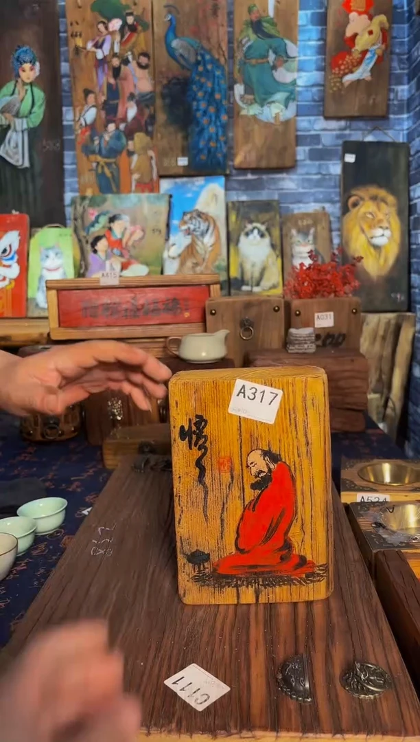 风化老门板丙烯画桌摆