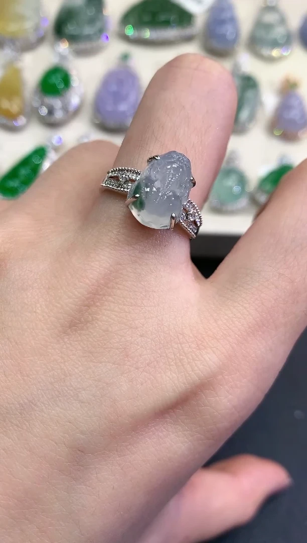 【闪购商品】翡翠戒指18K金镶嵌B85