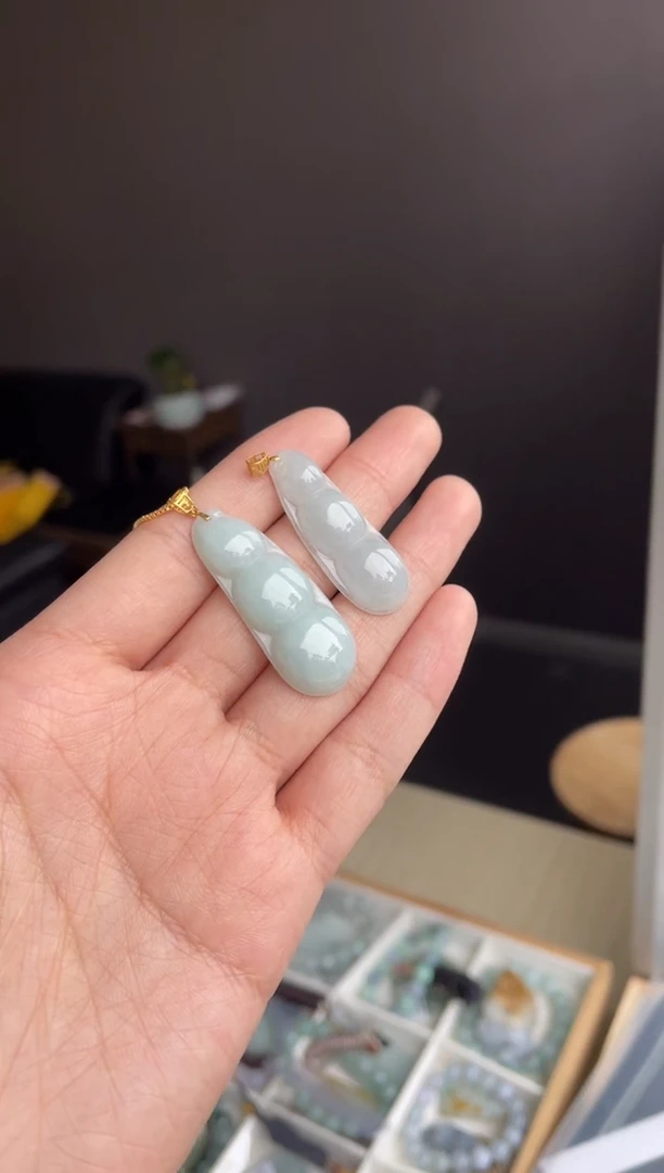 吊坠(不含链)18K金镶嵌翡翠天然缅甸A货翡翠多样性发其一