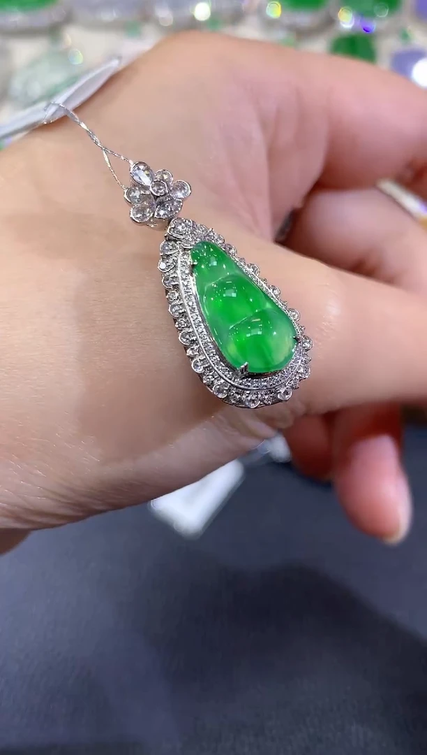 吊坠(不含链)18K金镶嵌翡翠C57