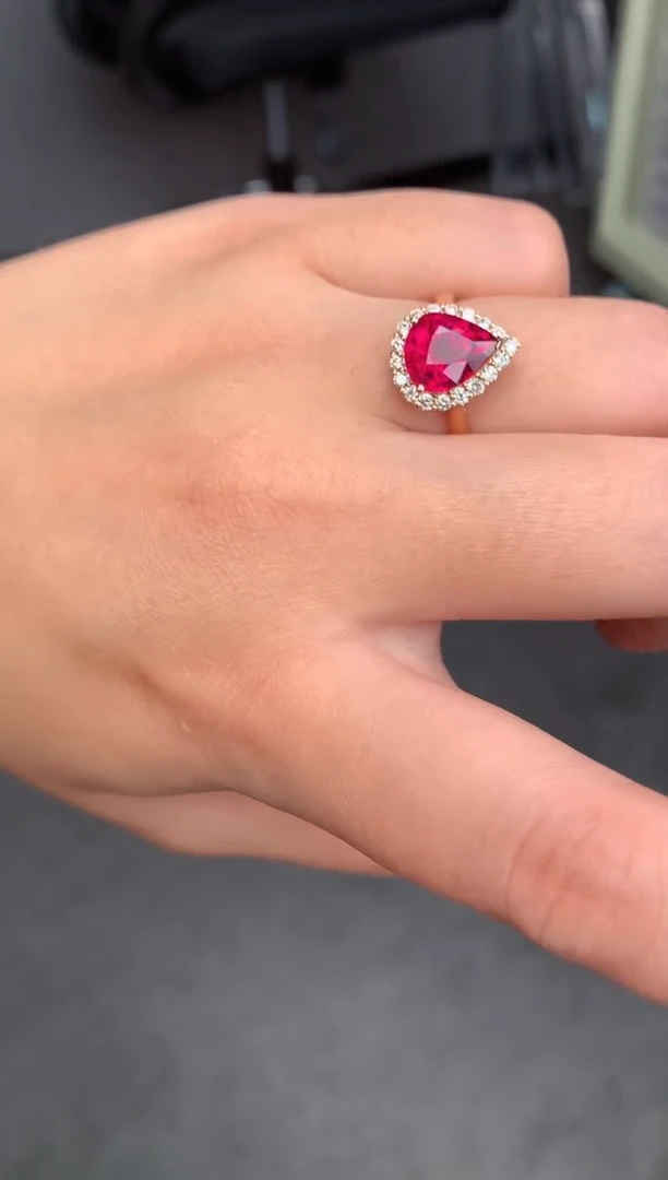 【闪购商品】碧玺戒指18K金镶嵌2.5ct卢比莱戒指