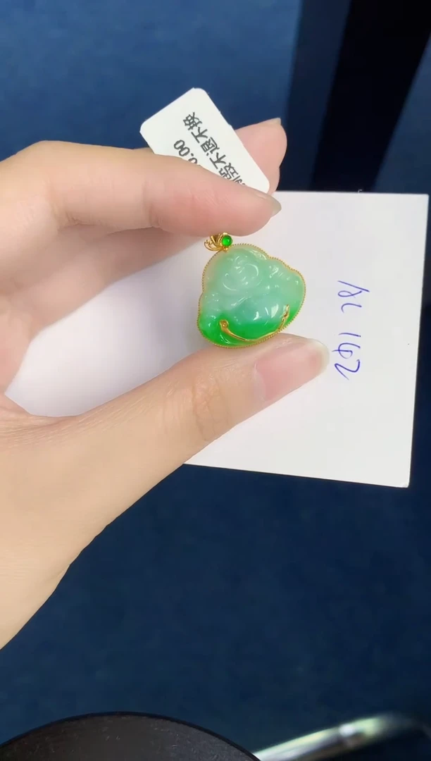翡翠18K金镶嵌颈饰天然翡翠緬甸A貨
