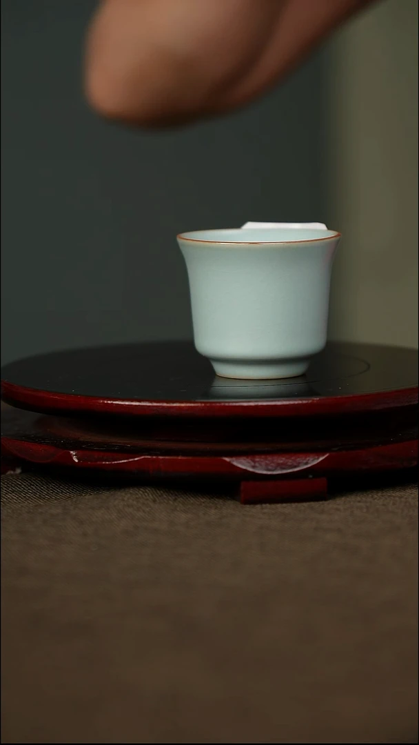钟式杯 带底款  颜色随机