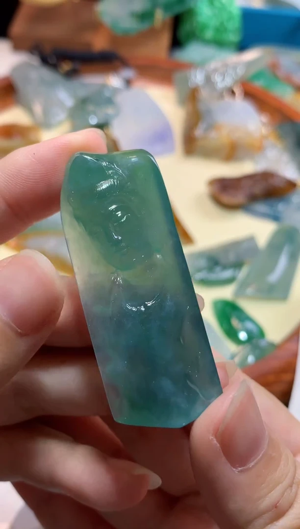 吊坠(不含链)未镶嵌翡翠吊坠