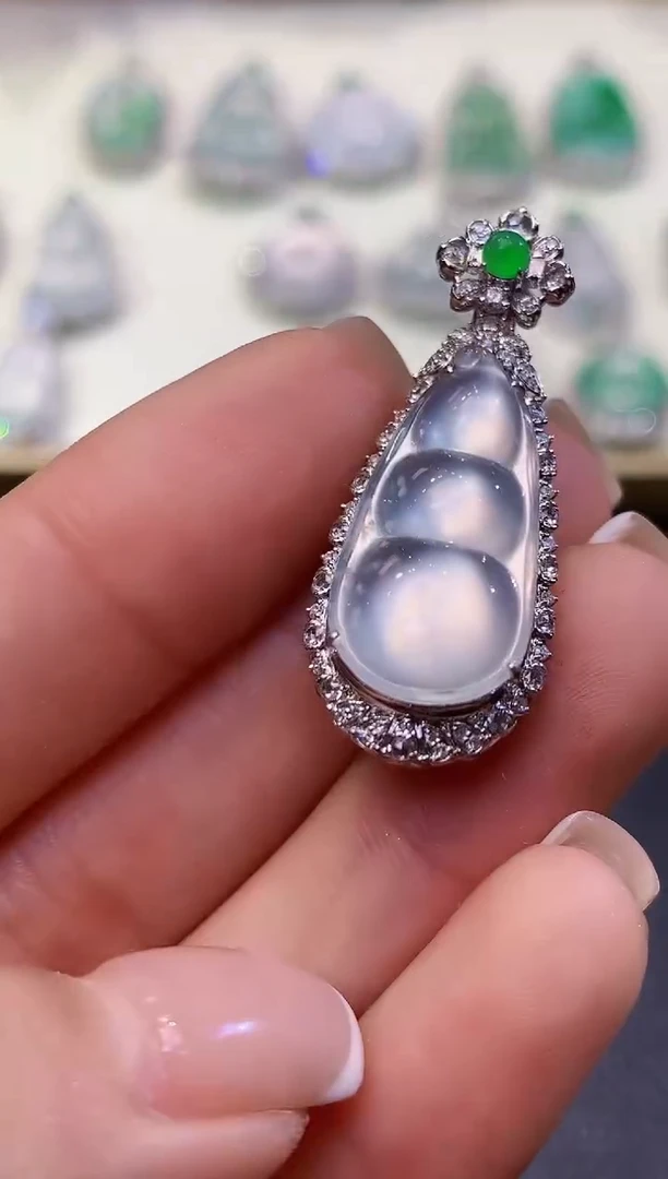 吊坠(不含链)18K金镶嵌翡翠c73