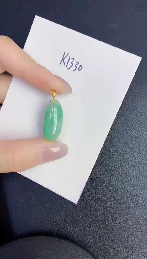 颈饰未镶嵌翡翠缅甸天然翡翠A货