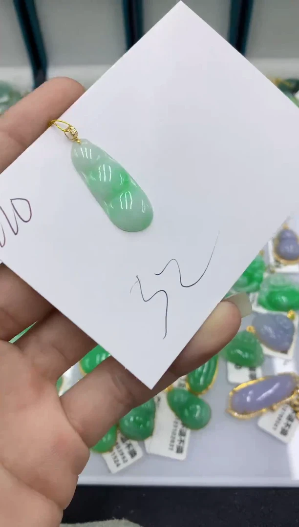 【闪购商品】翡翠颈饰18K金镶嵌翡翠