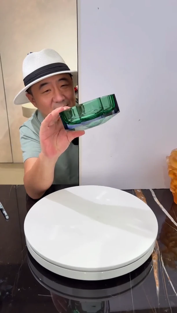 摆件祖母绿圆形烟灰缸