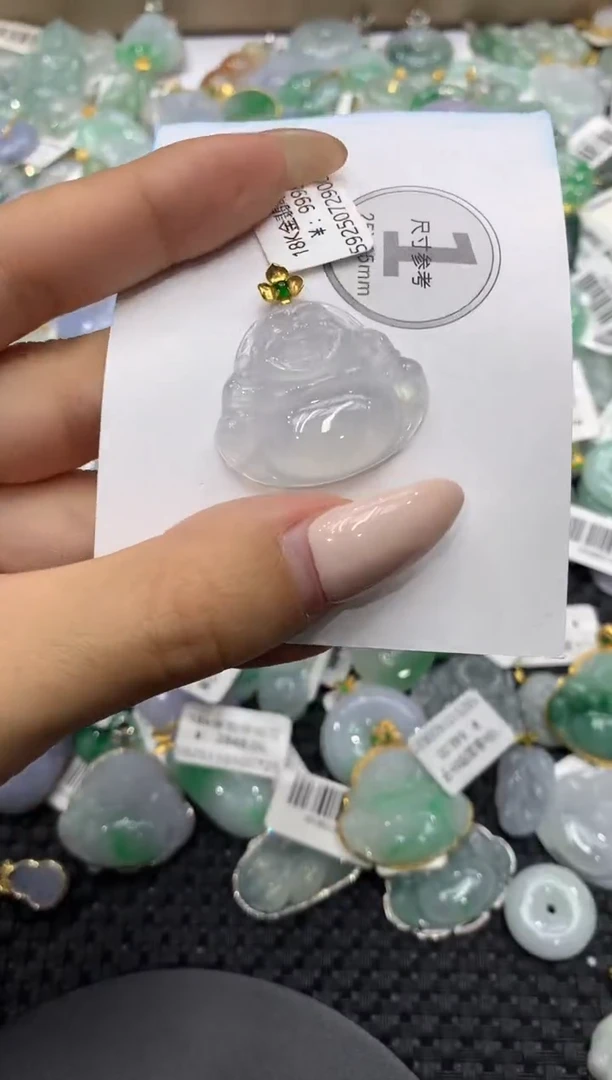 颈饰18K金镶嵌翡翠111111111111