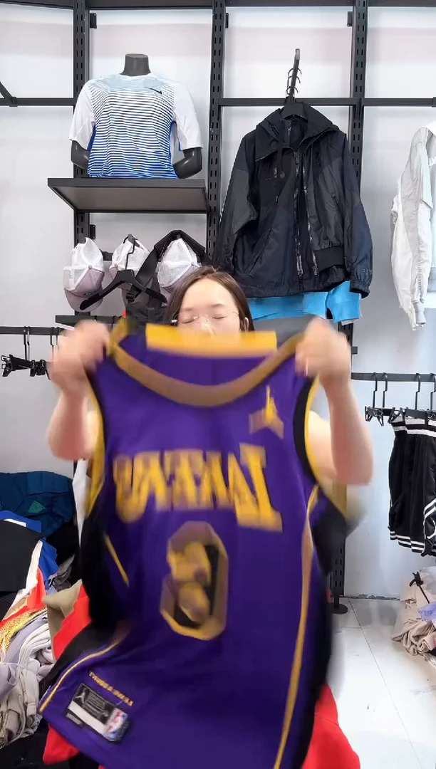 2415 编码  耐克卫衣服饰过款为准 尺码