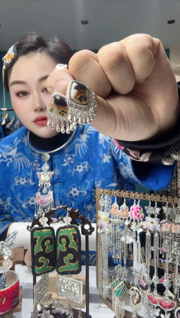 【闪购商品】刺绣纯手工苗绣非遗耳环