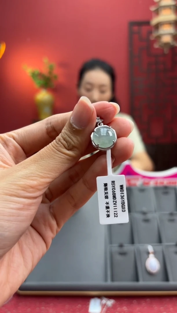 颈饰银S925镶嵌翡翠女****）004127r