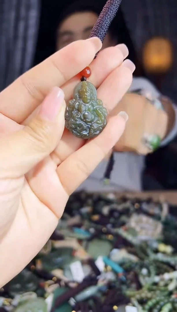 未镶嵌和田玉挂件1