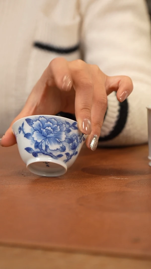 【闪购商品】杯花卉撇口杯