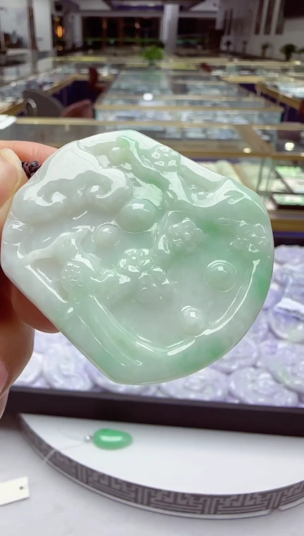 颈饰未镶嵌翡翠喜上眉梢