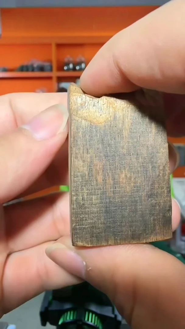 沉香手把件237号白伽罗多样性发一