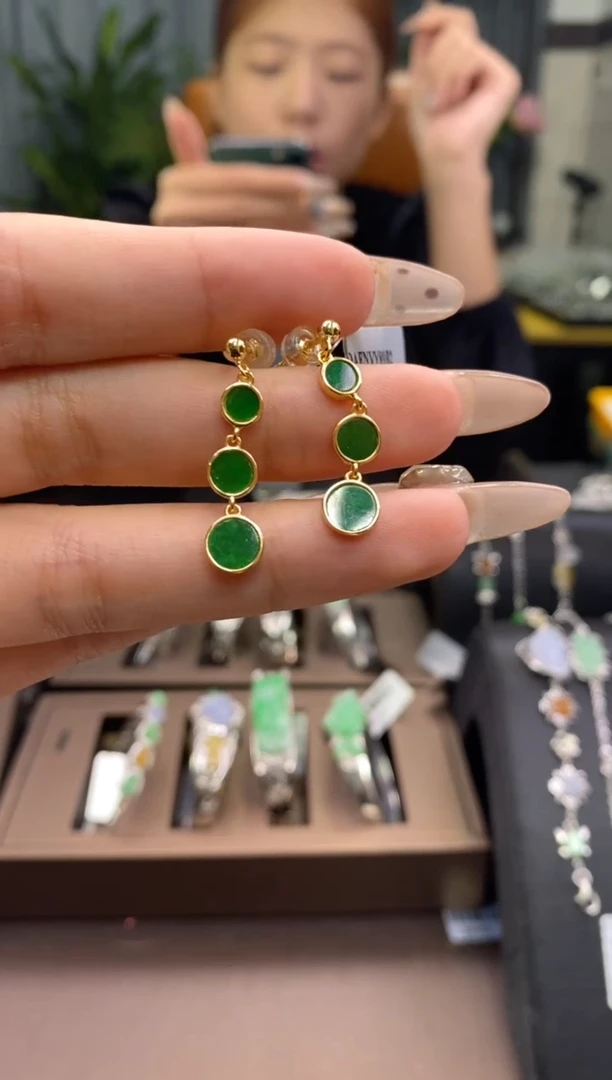 颈饰银S925镶嵌翡翠净货16700